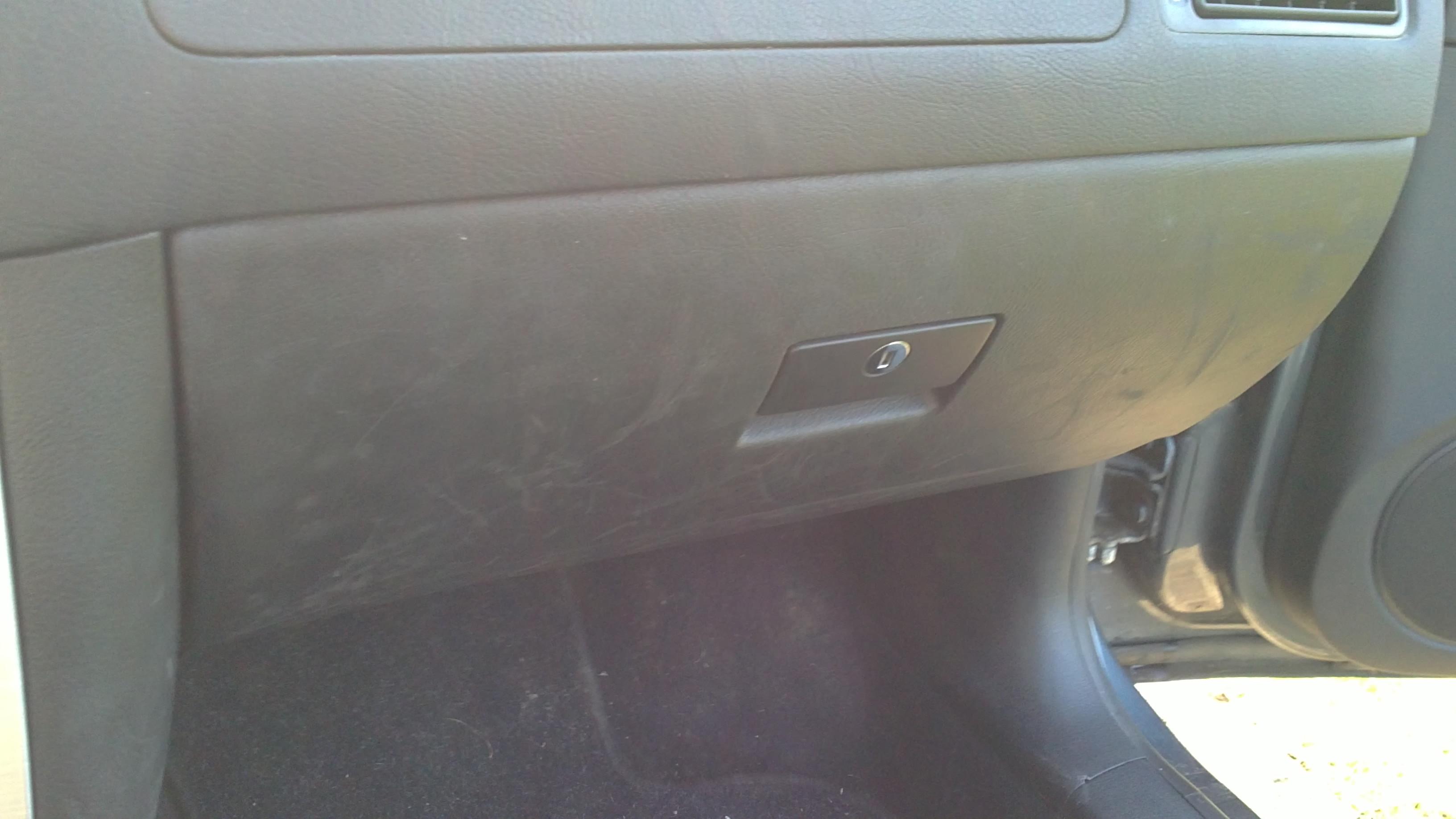 Mecanisme boite a gant golf 4