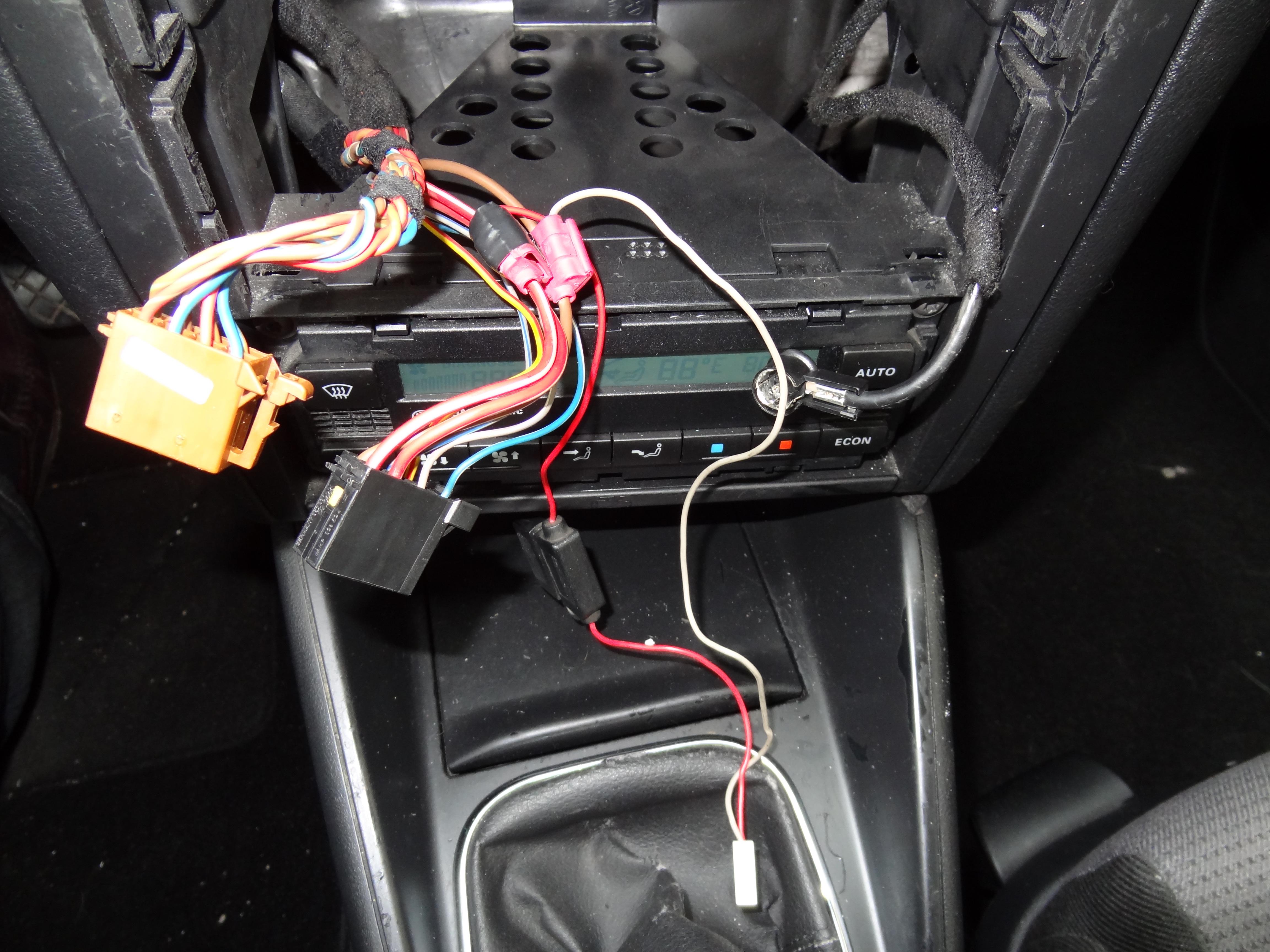 Problème branchement Autoradio ALPINE W235BT : Problèmes Electriques ou  Electroniques - Forum Volkswagen Golf IV