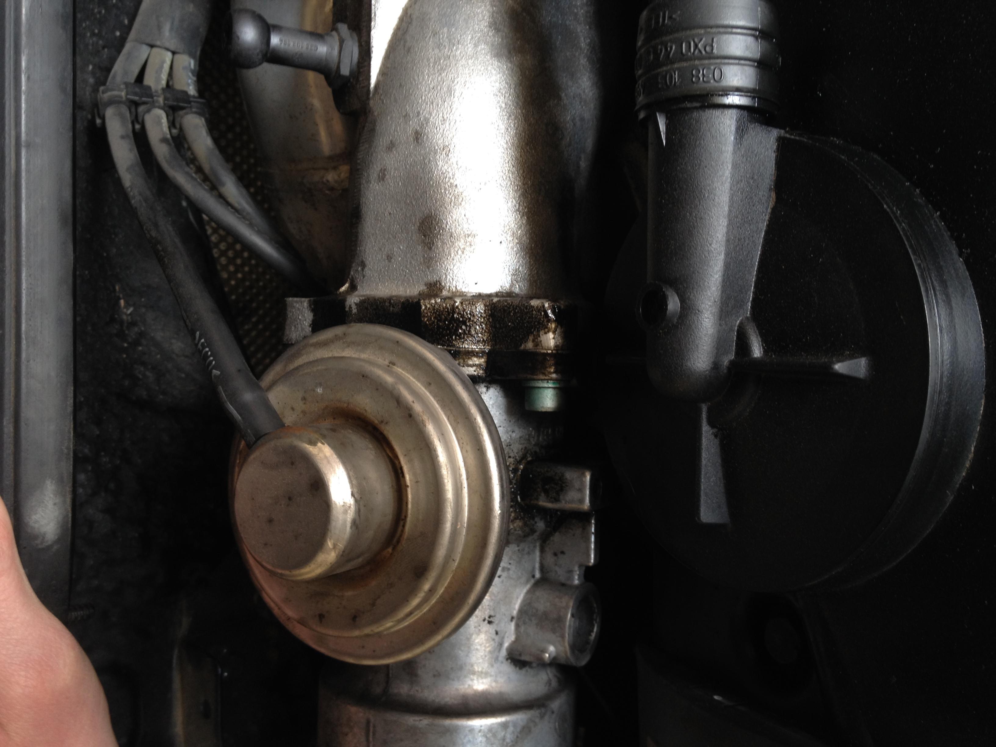 Fuite huile EGR/Turbo/Intercooler [Diesel] Problèmes Mécaniques Forum Volkswagen Golf IV