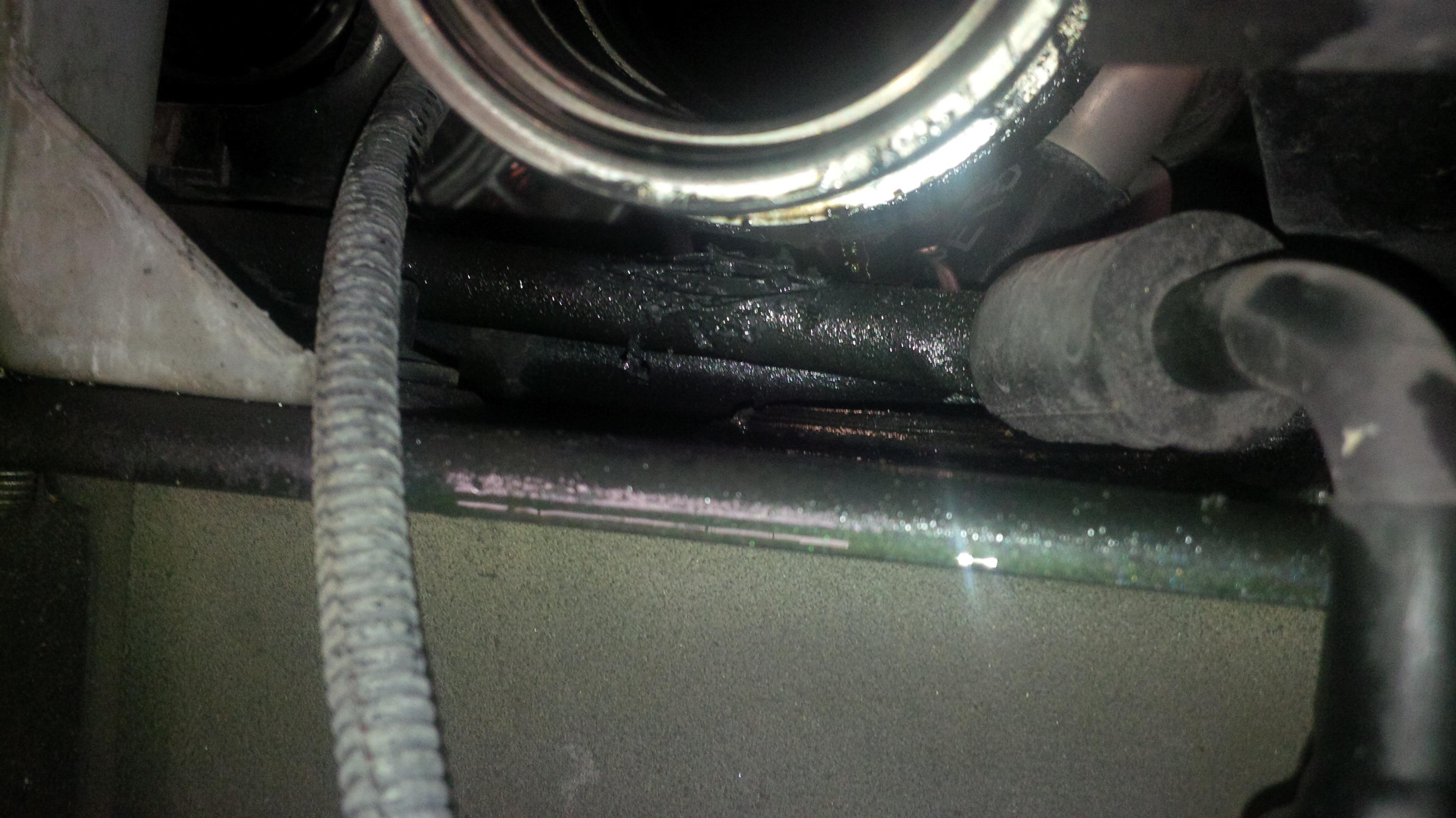 fuite d huile avant droite [Général] Problèmes mécaniques Forum