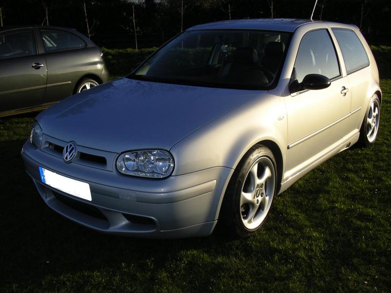 Volkswagen Golf 4 diesel Les Ponts-de-Ce 49