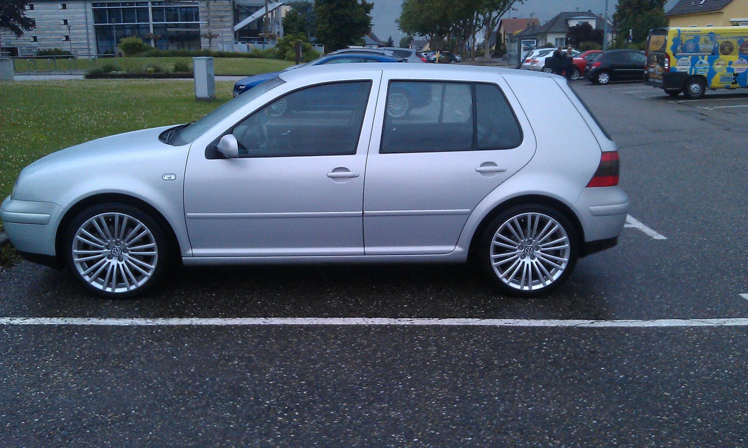 Golf 4 V6 4motion Année 12/1999 Km : 113 800 Modif : Poste Jante. 